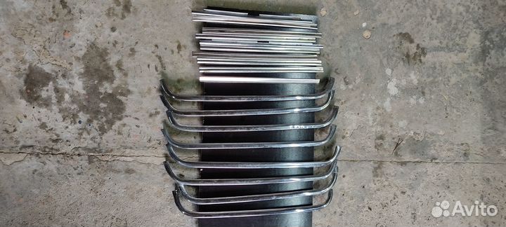 Молдинги на Газ-24 