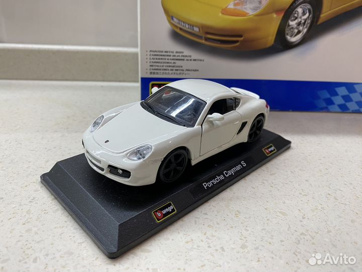 Модель Burago Porsche Cayman S