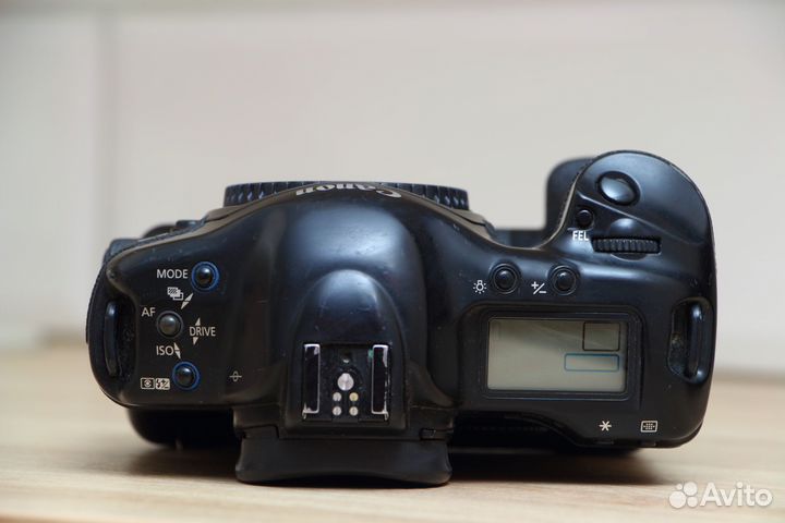 Canon 1V пленочный 35мм