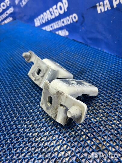 Петля двери Peugeot 308 хэтчбек EP6C 2012