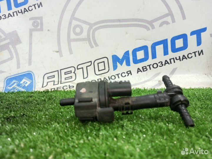 Клапан вентиляции топливного бака Volkswagen Golf