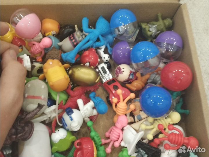 Игрушки kinder surprise