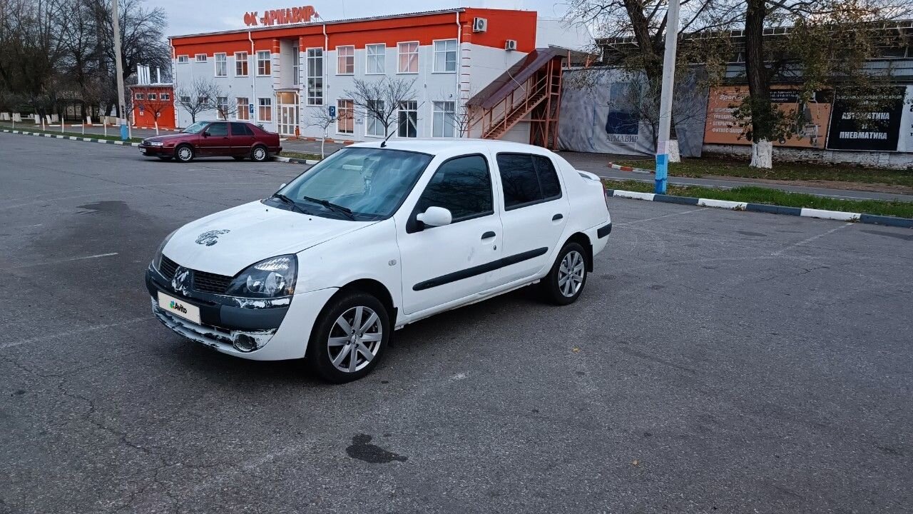 Renault Symbol: фото владельца