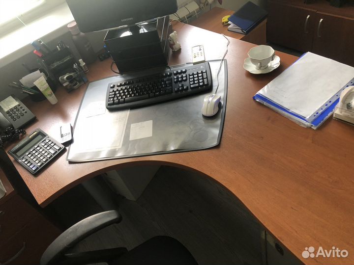 Стол офисный угловой