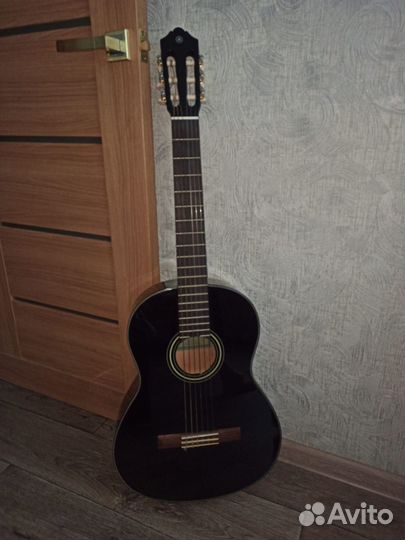 Классическая гитара yamaha c40
