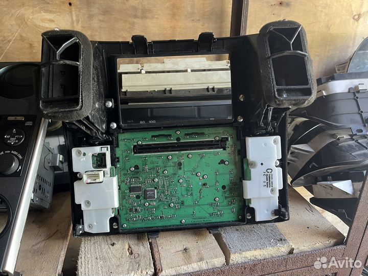 Центральная консоль Infiniti Fx35