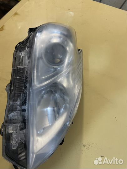Фара Toyota Prius ZVW30 2ZR 2010 передняя правая