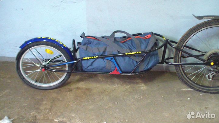 Велоприцеп