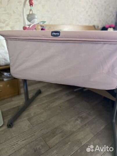 Приставная кроватка chicco next2me