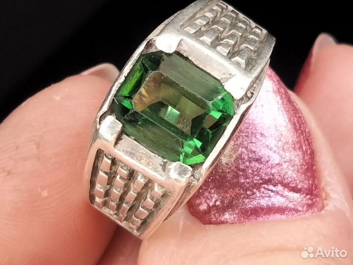 Серебряное кольцо