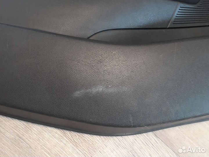 Обшивка двери передняя левая Peugeot 308 2007-2014