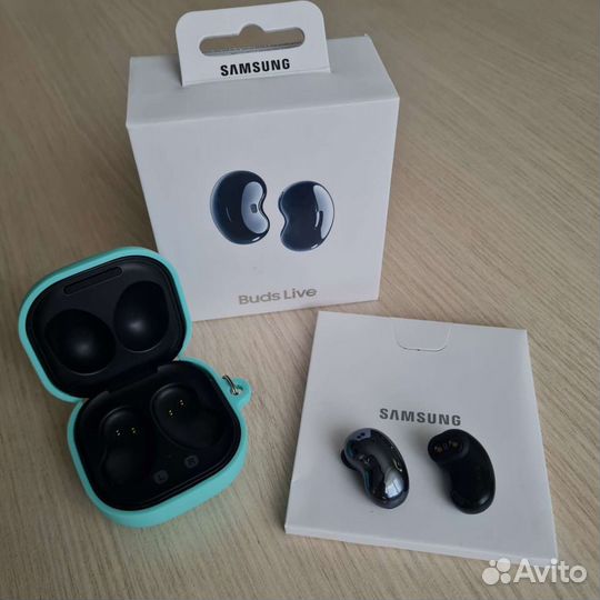 Наушники Galaxy Buds Live