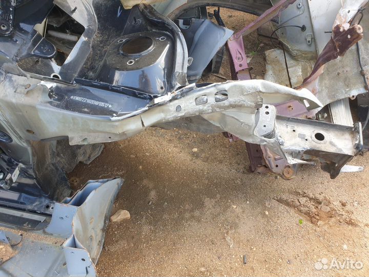 Кузов кусок vw Jetta 6 2014г черный с документами