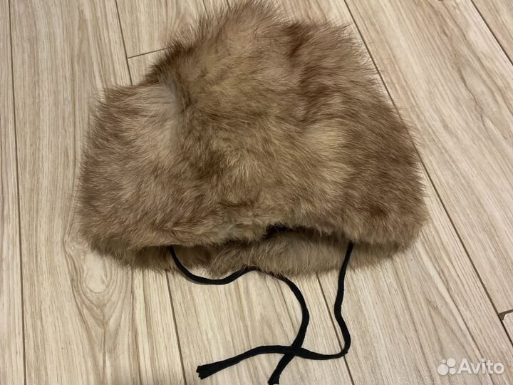 Женские меховые шапки