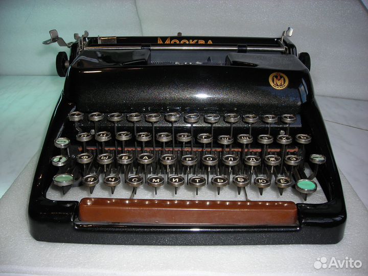 Печатная (пишущая) машинка Москва мод.6