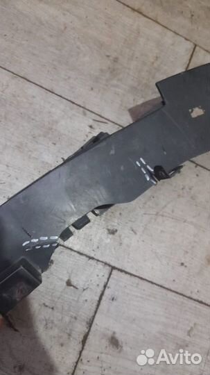 Абсорбер переднего бампера передний правый Renault