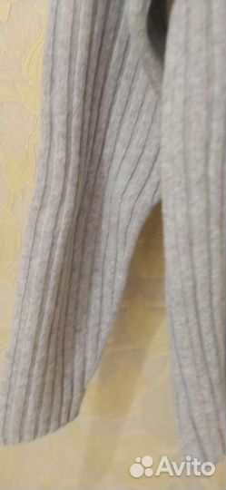 Свитер мужской новый 48