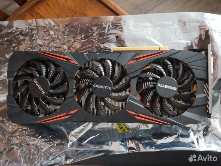 Gigabyte 1070, intel i7 6700k c Gigabyte z170 UG