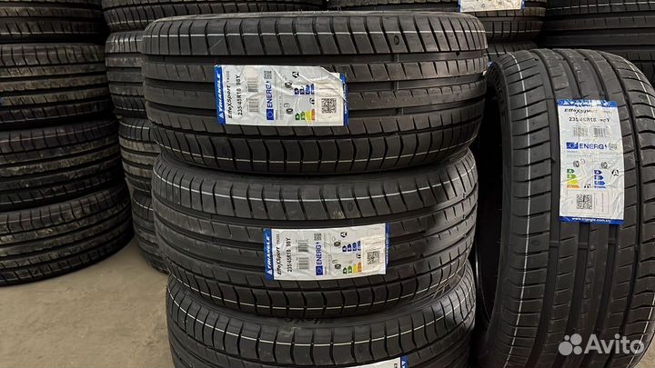 Triangle EffeXSport TH202 235/45 R18