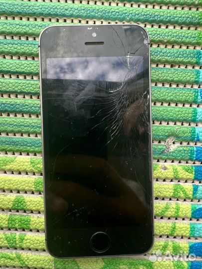 Телефон iPhone 5s