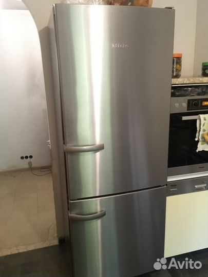 Холодильник Miele KFN8997