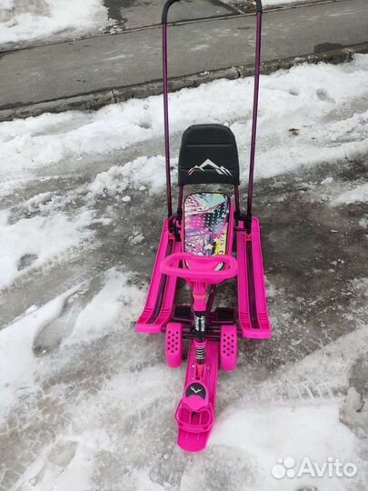 Детский снегокат с колесами