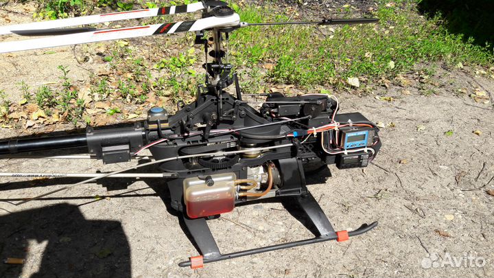 Вертолёт colibr 5 с пультом и всеми доп.запчастями