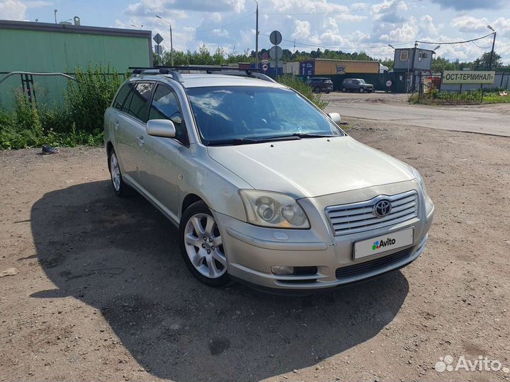 Toyota Avensis 1.8 МТ, 2004, 200 000 км