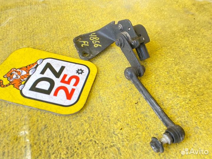 Датчик корректора фар передний левый Suzuki