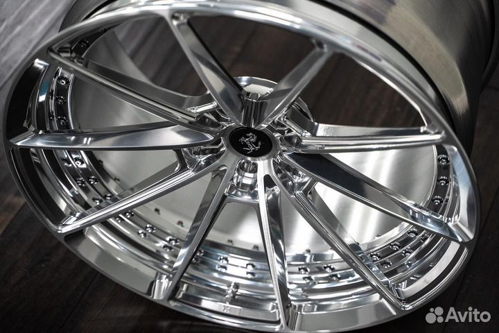 Кованые двусоставные диски для BMW M5 R20