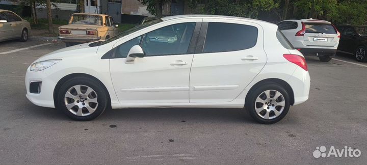 Peugeot 308 1.6 AT, 2012, 60 916 км