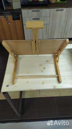 Мольберт настольный и мольберт для пленэра