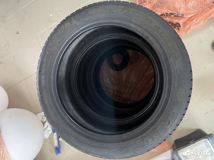 Michelin Primacy HP 235/45 R17