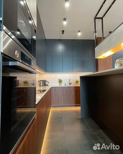 Кухня под потолок на заказ