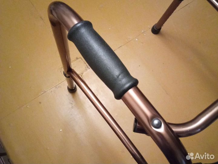 Ходунки для взрослых