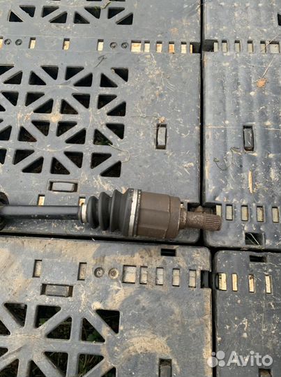 Honda Civic 4D FD привод правый R18 АКПП