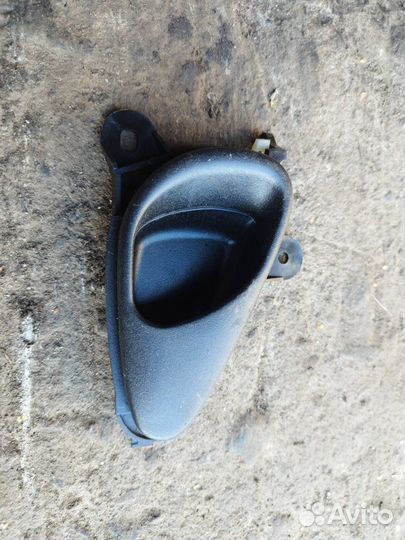 Ручка внутренняя двери Chevrolet Niva 21236 2004