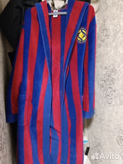 Мужской махровый халат с капюшоном