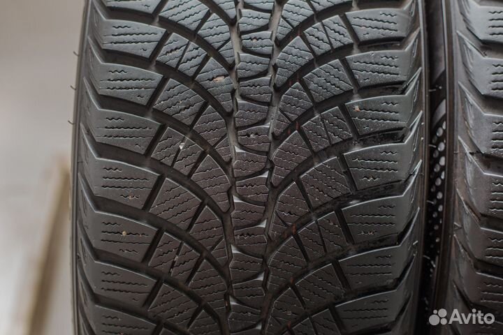 Kumho WinterCraft WP71 235/45 R19 99V