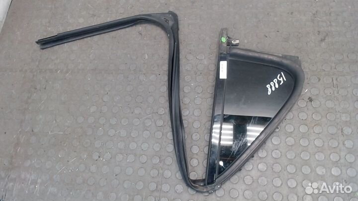 Стекло форточки двери Ford Explorer, 2013