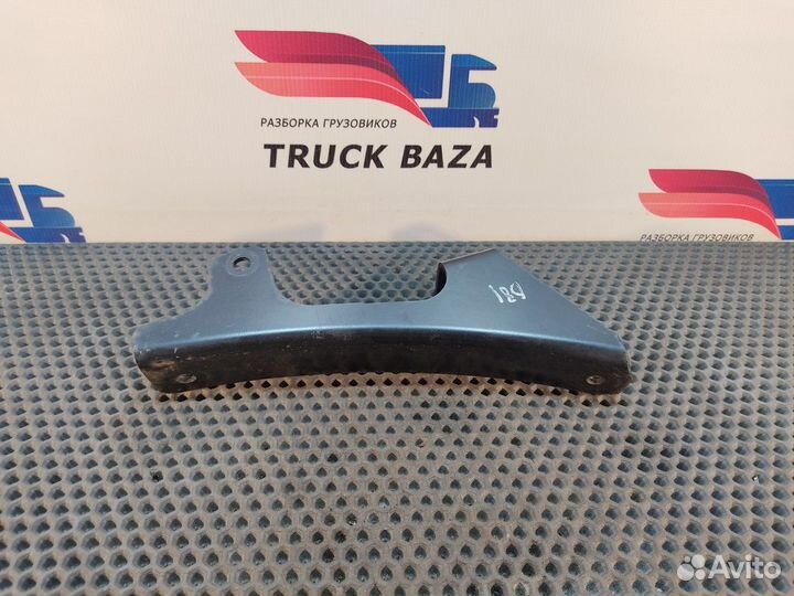 1673223 Кронштейн крыла правого правый Daf XF105