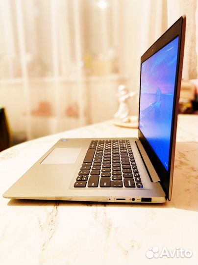 Ноутбук lenovo