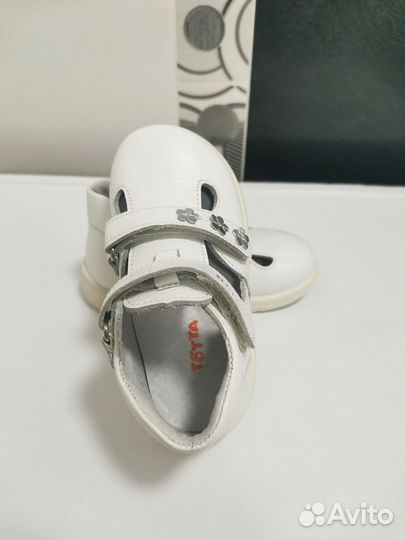 Сандали новые Totta 24р