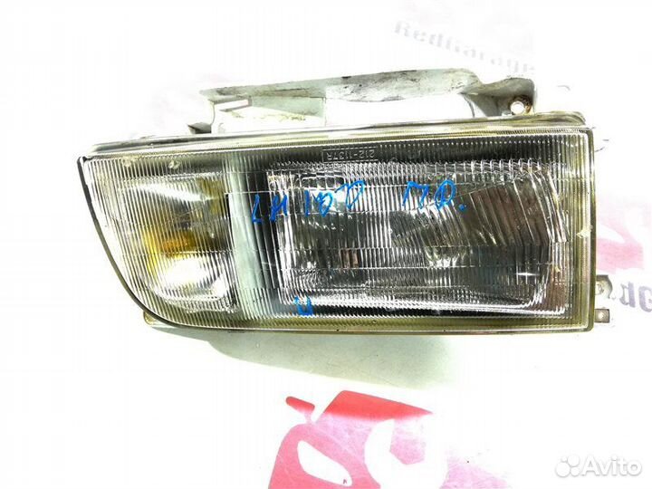 Фара передняя правая Toyota Hiace LH100 2LTE 1992