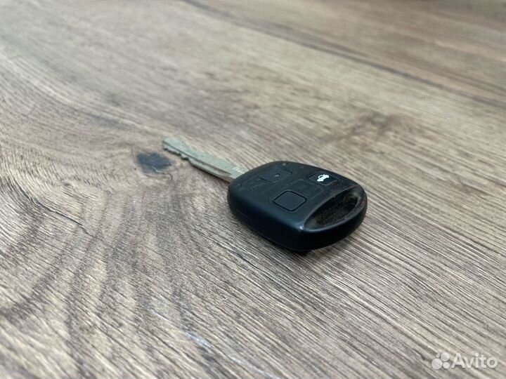 Смарт ключ Toyota Camry ACV40