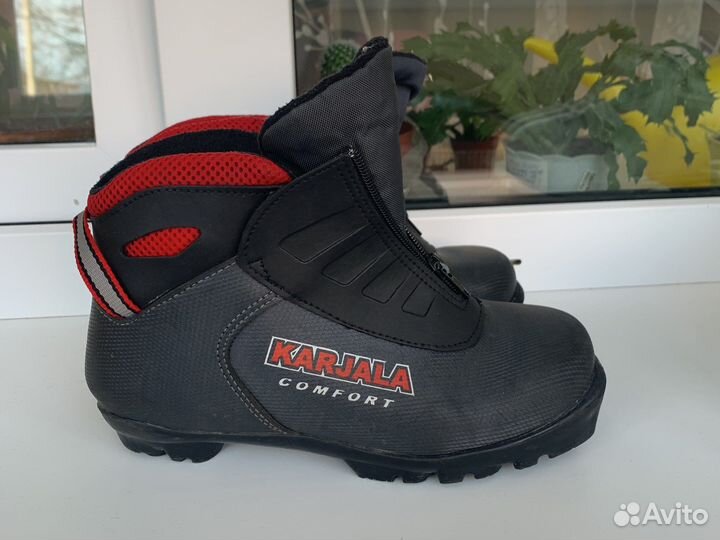 Лыжные ботинки р.36