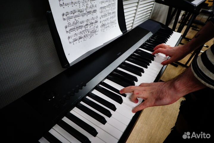 Синтезатор / Цифровое Пианино (+ Аксессуары)