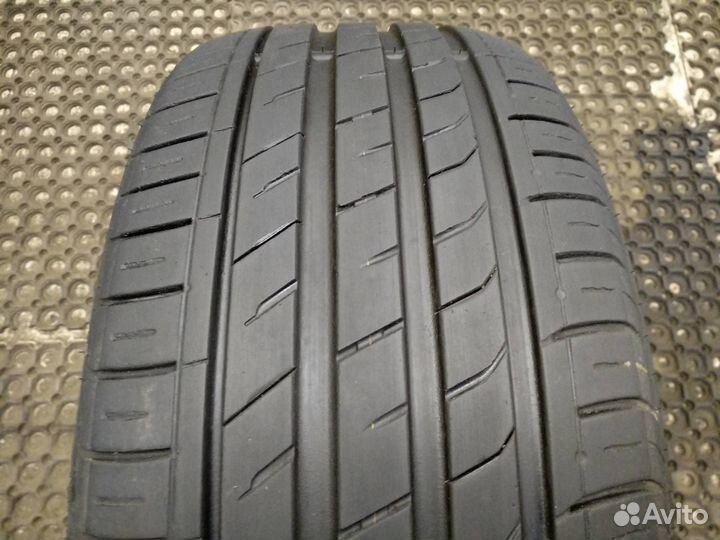 Roadstone N'Fera SU1 245/40 R18 97Y
