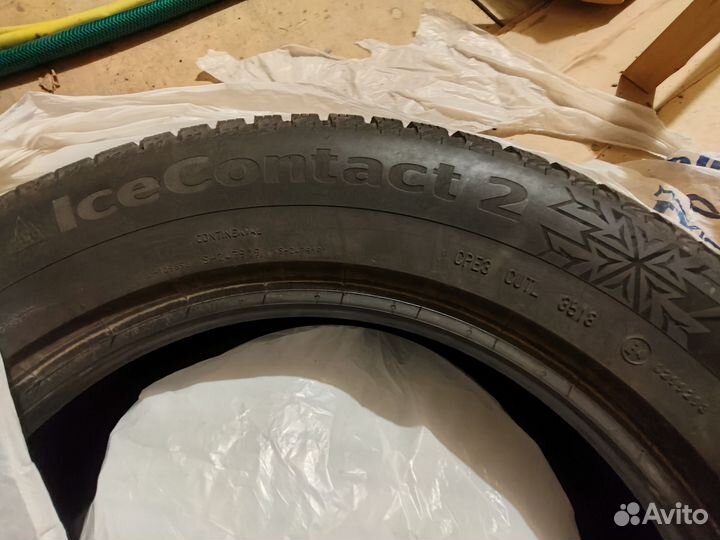 Continental IceContact 2 215/65 R17 103T