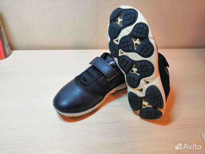 Кроссовки geox для девочки, р. 31